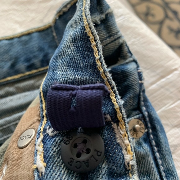 Faded blue jeans Vintage Straight Size 5. Faded black Buzz Cuts size 5. - Picture 4 of 15